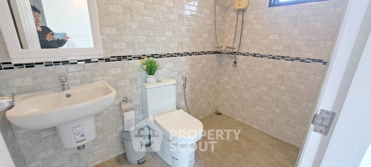 รูป วิลล่า 6-ห้องนอน ใกล้ เมืองพัทยา (ID 2215246) - รูปที่ 16/22