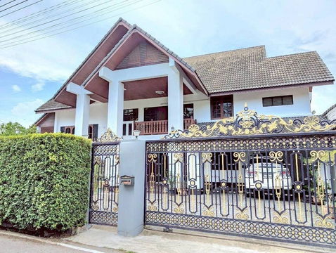 🏡✨ Luxury Lanna-Western Style House for Rent with Private Pool Stunning 2-storey fully furnished home in peaceful Chiang Mai location