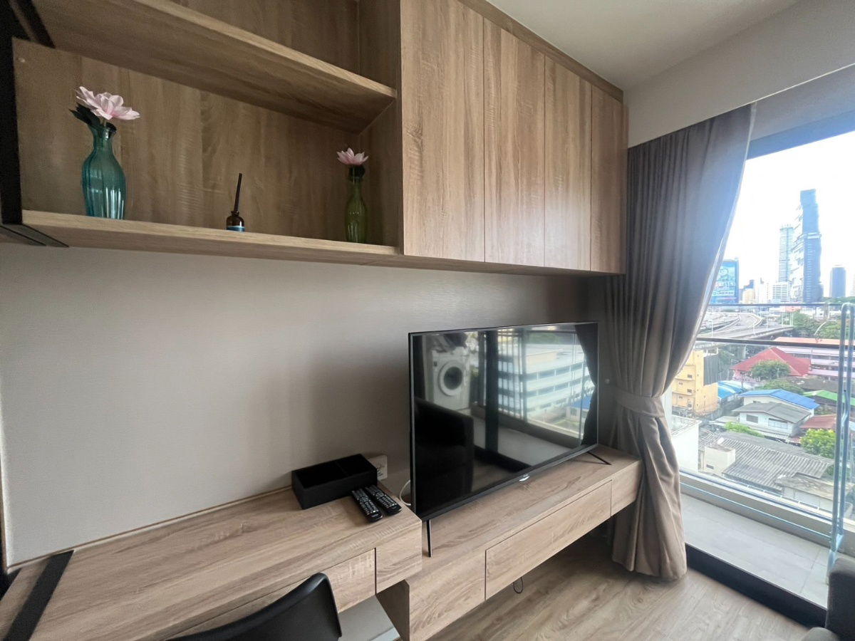 picture For Rent Condo Nice Studio Room BTS Surasak Ready to Move-in!! - 1/10