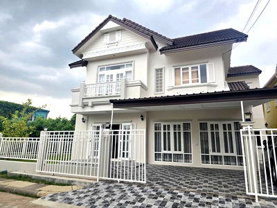 บ้านเดี่ยว กรุงเทพมหานคร : ขายบ้านเดี่ยว รีโนเวทใหม่ หลังมุม Parkway Chalet รามคำแหง 190/1 ใกล้รถไฟฟ้าสถานีรถไฟฟ้าเคหะรามคำแหง