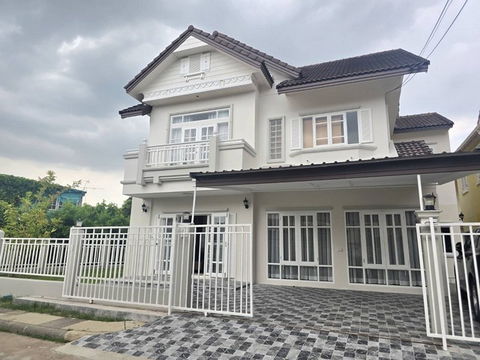 FOR SALE  HOUSE PROPERTY  7500000 BAHT.