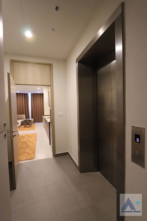 picture 🔼🔽 AccomA 📩 Corner Unit 2 BR Condominium @Noble Ploenchit (AA28826) - 10/10