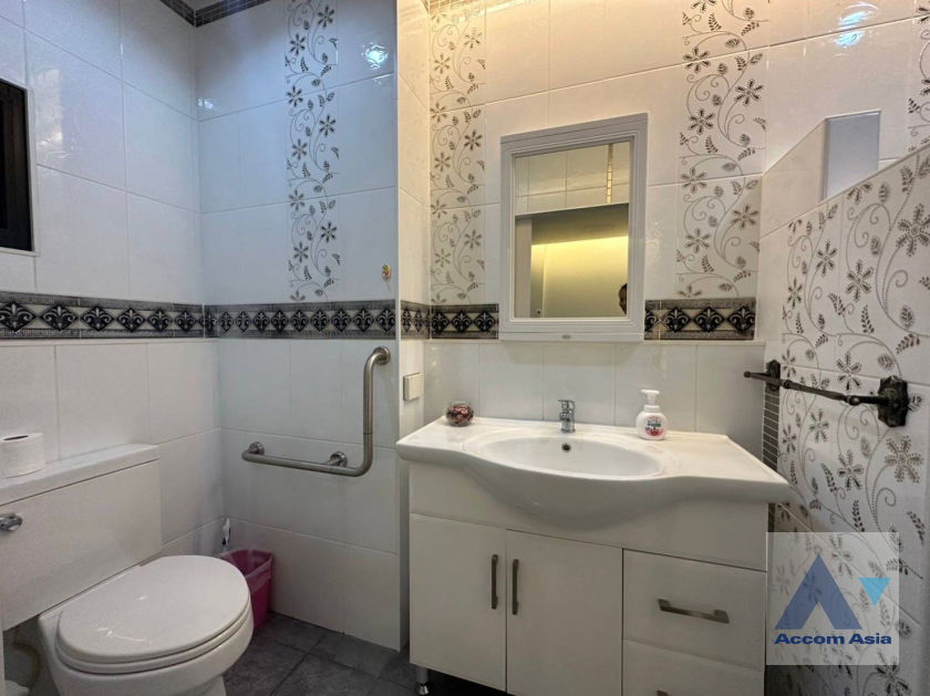รูป 🔼🔽 AccomA 📩 Pet friendly,Home Office 3 BR Townhouse in Klong Tan (AA33996) - รูปที่ 18/20