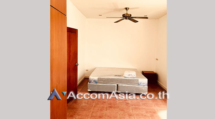 picture 🔼🔽 AccomA 📩  3 BR House in  (AA25432) - 12/13