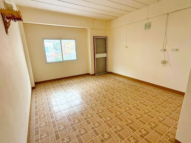 picture Newest Never Used MRT Sri Bearing 1.2km. Sridan 1-5 Jass Srinakarin 1.2 km. For rent Commercial - 4/8