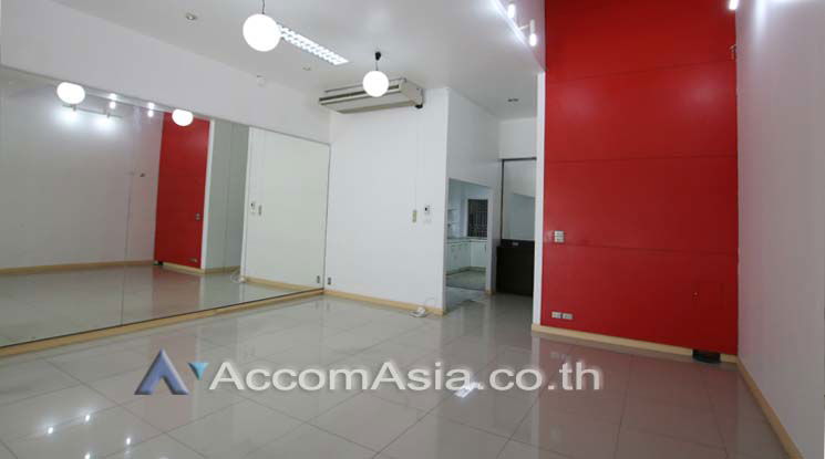 รูป 🔼🔽 AccomA 📩 Home Office 4 BR Townhouse in Phra Khanong (110098) - รูปที่ 2/16