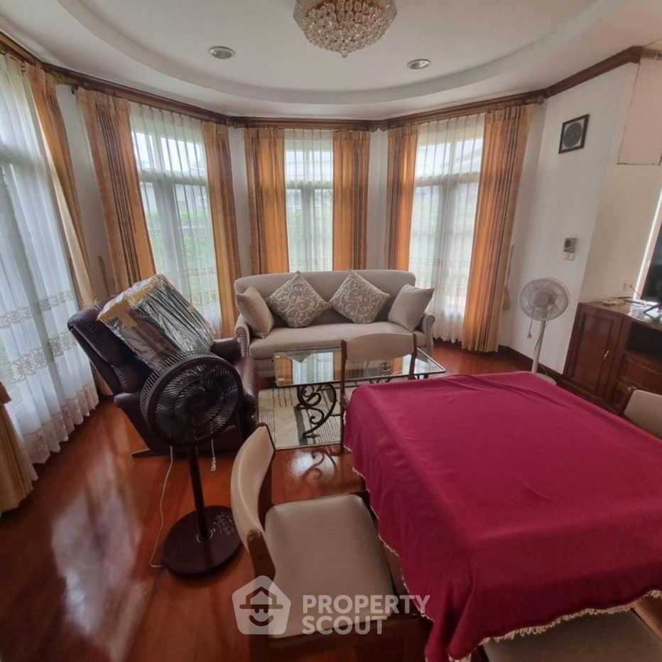picture 4-BR House in Khlong Chan (ID 2020880) - 4/17