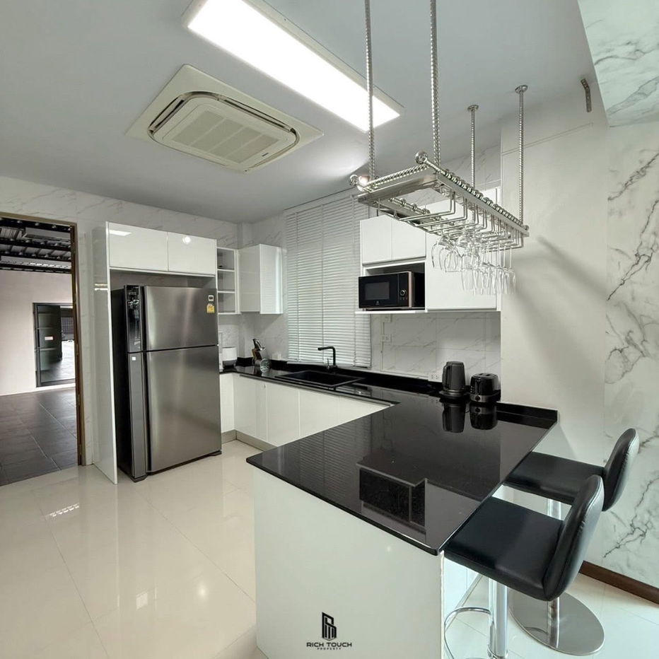 รูป โฮมออฟฟิศ บ้านหรู 📌บ้านพรุ ขาย 5.9 ล้าน (ใช้แผงโซลาร์เซลล์ ประหยัดไฟได้อีก) . - รูปที่ 4/25