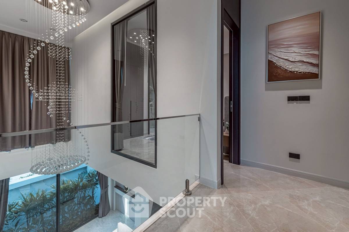 picture 5-BR House close to Pattaya South (ID 2097466) - 10/18
