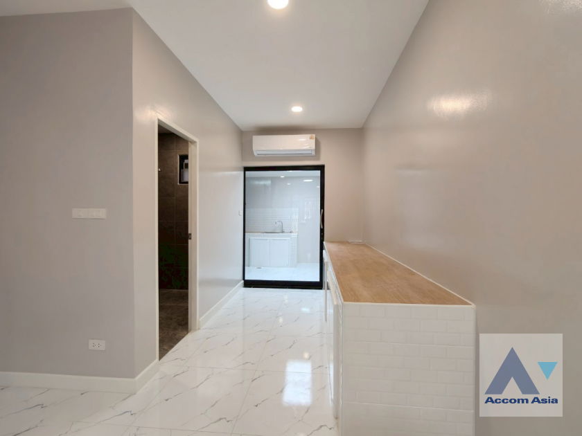 รูป 🔼🔽 AccomA 📩 Townhouse in Ekkamai with modern charm (AA42408) - รูปที่ 5/20