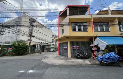 Shophouse for sale, Charansanitwong 62, Soi 3, near MRT Sirinthon, 20.2 sq m, newly renovated, classic style, whole house
