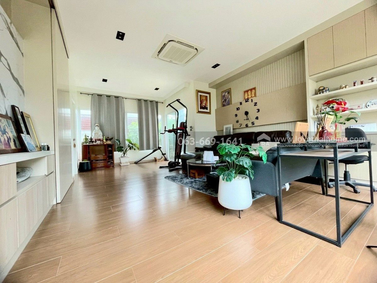 รูป ขายด่วนบ้านเดี่ยวหรู ซอยรัชดา-รามอินทรา 3 พื้นที่ 100 ตรว. จัดเต็มทุกฟังก์ชัน ใกล้เมืองแต่สงบ ทำเลทองที่ไม่ควรพลาด 5 นาทีถึงโทลล์เวย์ - รูปที่ 2/30