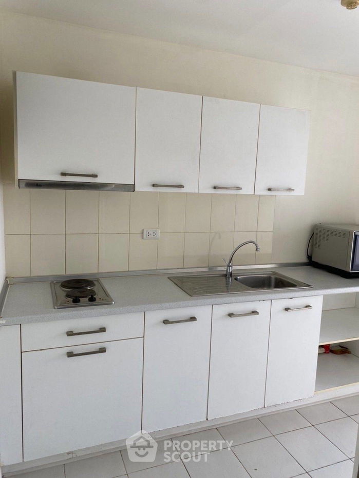 picture 1-BR Condo at Life @ Sathorn 10 near BTS Saint Louis (ID 2213808) - 6/13