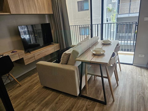 For Rent Condo BLOSSOM CONDO @ SATHORN-CHAROENRAT Building C, Floor 5,1 bed room, Room size 30.00 sqm