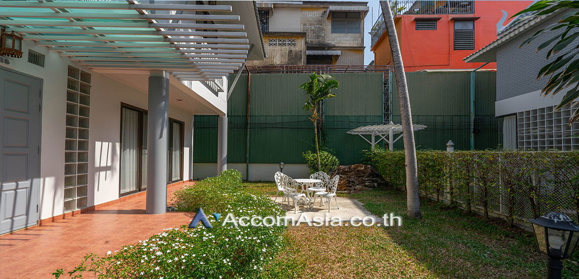 picture 🔼🔽 AccomA 📩 Classic detached house with wooden interior and garden (AA27170) - 2/12