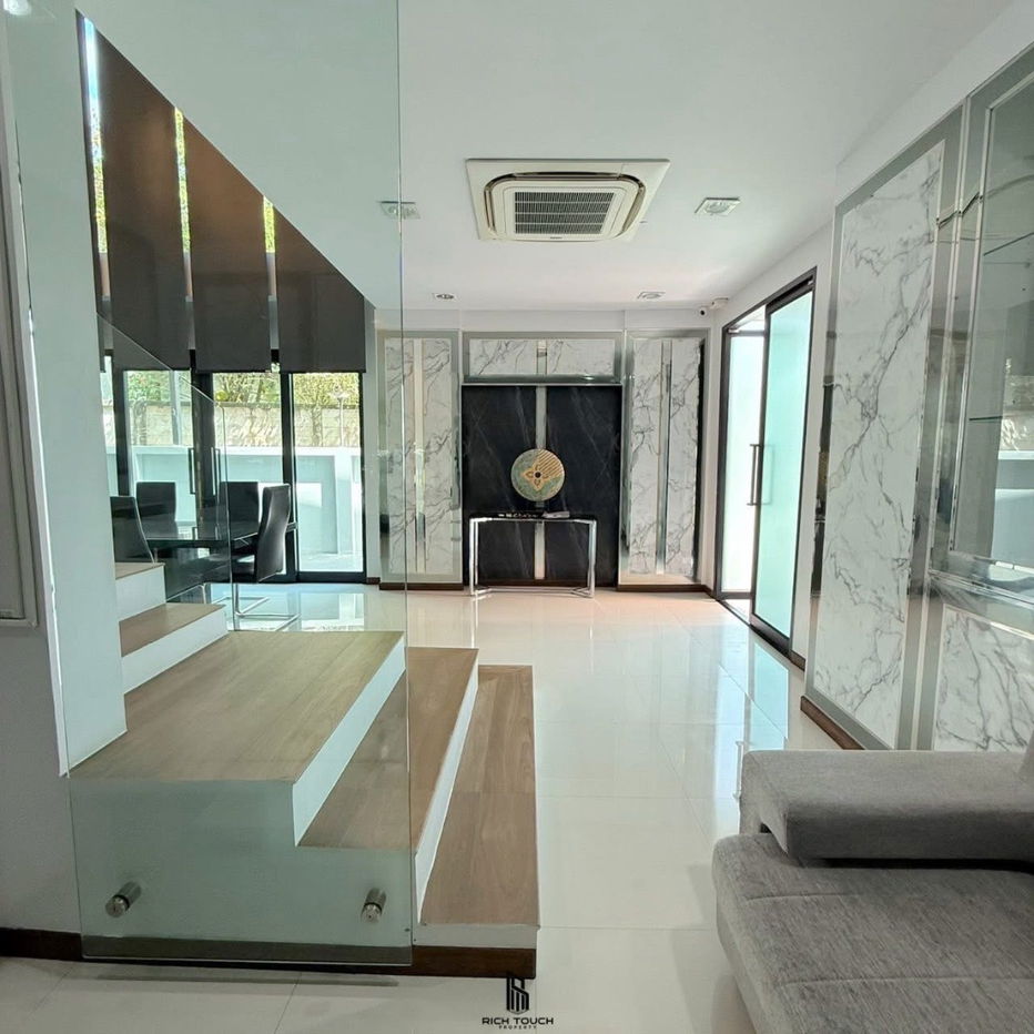 รูป โฮมออฟฟิศ บ้านหรู 📌บ้านพรุ ขาย 5.9 ล้าน (ใช้แผงโซลาร์เซลล์ ประหยัดไฟได้อีก) . - รูปที่ 9/25