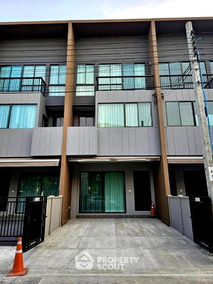 ทาวน์โฮม ถนนศรีนครินทร์-ร่มเกล้า : ทาวน์เฮาท์ 3-ห้องนอน ใกล้ ท่าอากาศยานสุวรรณภูมิ (ID 2012067)