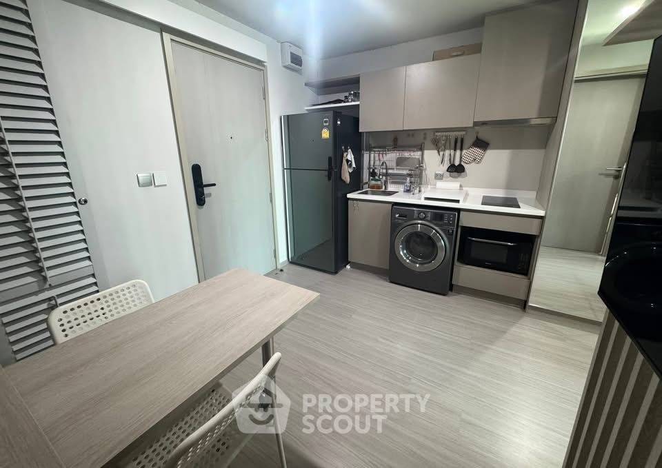 picture 1-BR Condo at Life Ladprao near BTS Ha Yaek Lat Phrao (ID 2179726) - 1/14
