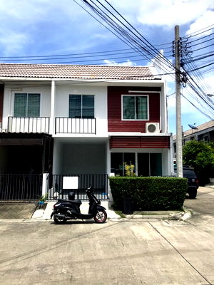 ทาวน์โฮม สำนักงานปศุสัตว์จังหวัดปทุมธานี : ขายด่วน‼️ ทาวน์เฮ้าส์หลังริม โครงการอารียา เดอะคัลเลอร์ ติวานนท์ เฟส 2 ใกล้ดอนเมือง เพียง 1.79 ล้าน