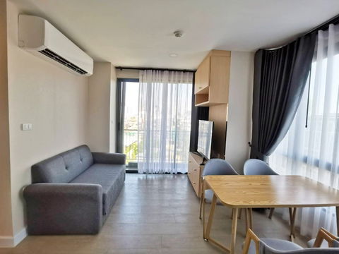 ให้เช่าคอนโด : เมโทรลักซ์ โรสโกลด์ พหลโยธิน – สุทธิสาร (BTS สะพานควาย) 26,000 บาท /เดือน