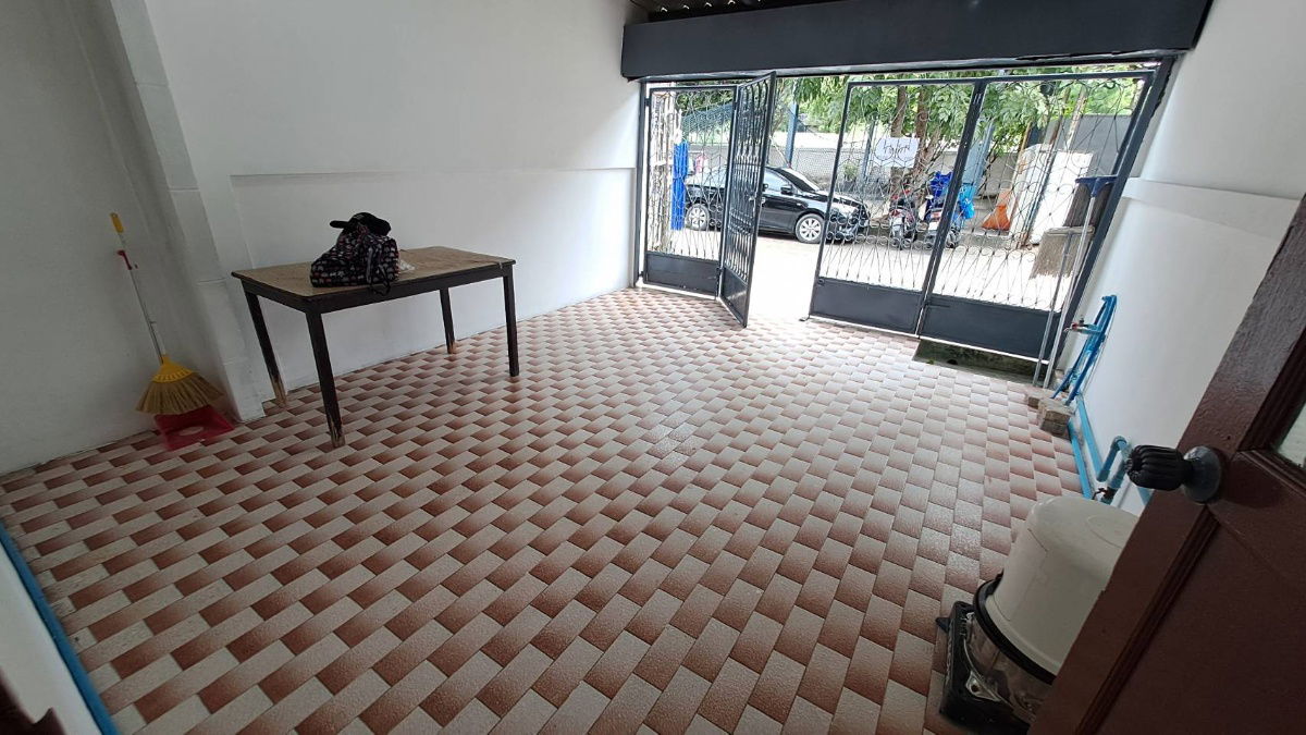 picture 🏡 Townhouse for Rent – On Nut 44 | Rungaroon Village | 2 Beds, 2 Baths | 9,000 THB/Month - 2/18