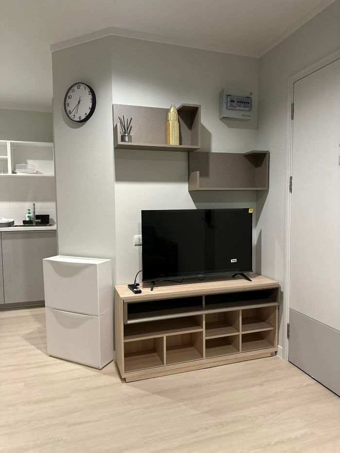 picture For rent urgently 
Lumpini Place Srinakarin-Huamark Station
**Ready to move in**  - 8/13