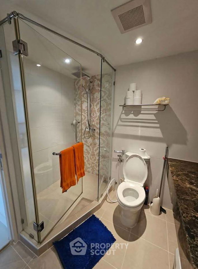picture 1-BR Condo at Sunset Boulevard Residence 2 close to Phratamnak (ID 2147558) - 4/5