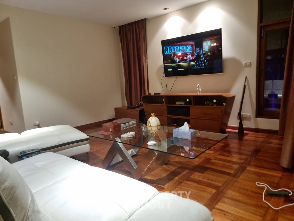 รูป บ้าน 4-ห้องนอน ที่ วิวทะเล มารีนา ใกล้ เมืองพัทยา (ID 1316474) - รูปที่ 31/49