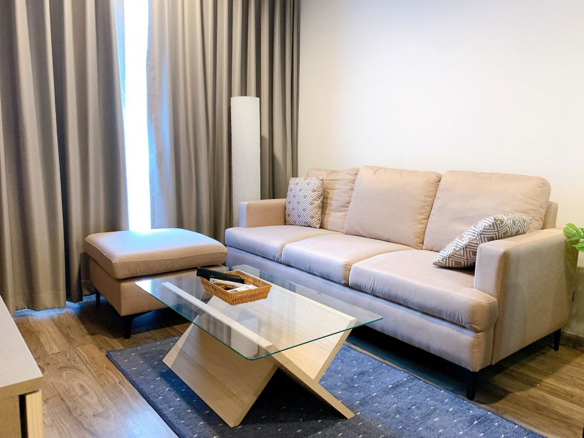 picture Modern Condo in Prime Location | Fully Furnished | BTS & Malls in Walking Distance - 4/19