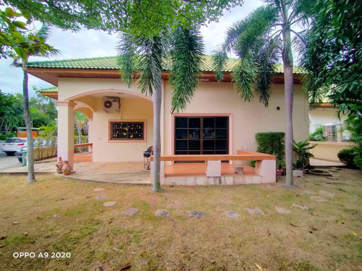 picture Selling Pornthep garden ville  3.99 million - 3/16