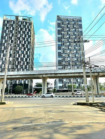 รูป ให้เช่า ทาวน์โฮม/โฮมออฟฟิศ 3.5ชั้น แปลงมุม 30.3ตรว.(สไตล์โมเดิร์นลอฟท์)อยู่ถนนรามอินทรา64 ใกล้แฟชั่นไอส์แลนด์ - รูปที่ 2/8