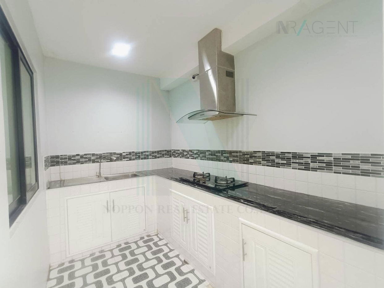 picture 🚩 For Sell Town house THE CONNECT ONNUT-WONGWAEN 2-story 3 bedroom 2 bathroom - 1/8