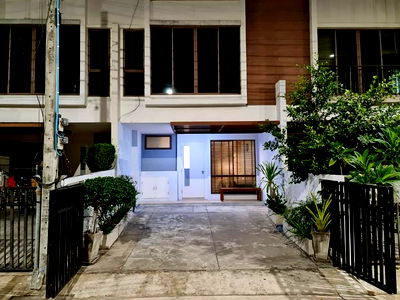 Townhouses for rent :  For Rent | 3-Storey Townhome at The Private Sukhumvit 97/1 