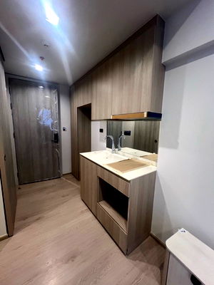 Condos for rent Shrewsbury International School : Condo For Rent Reference Sathorn - Wongwianyai (A6807043) ID Line : @condo98