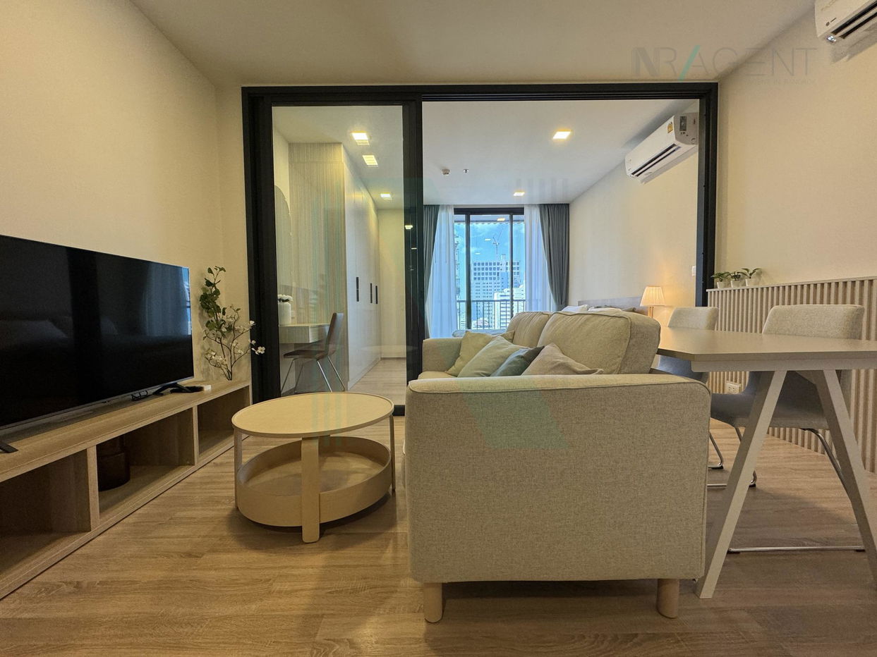 picture 🚩 For Rent Condo XT PHAYATHAI Building 1, Floor 12A,1 bed room, Room size 42 sqm - 1/8
