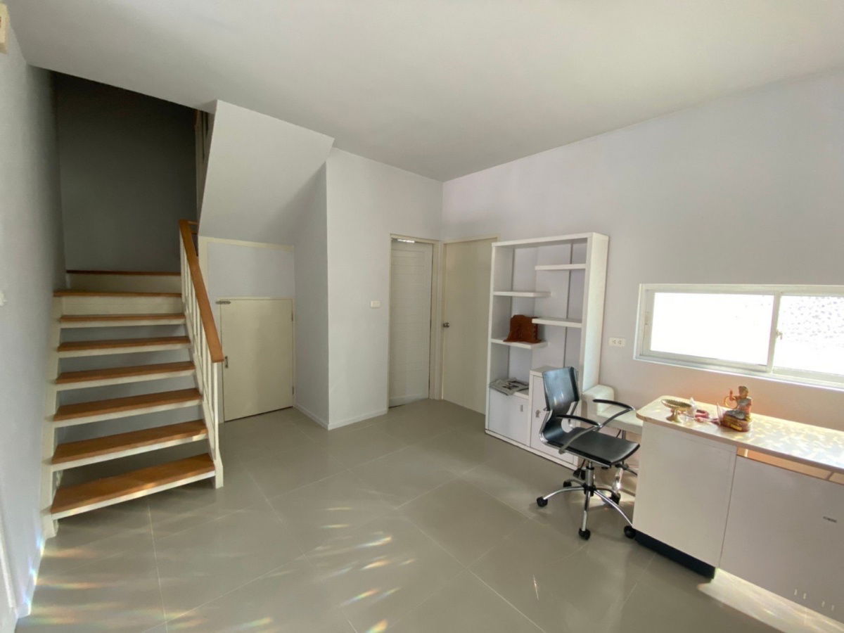 picture Urgent Sale‼️ Corner Unit Townhouse at Areeya The Color Tiwanon Phase 2 — Near Don Mueang Airport, Only 1.79 Million Baht - 5/12