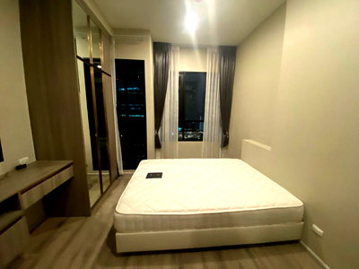 Condos for rent : G8555💛中国客户，请加微信。(在联系方式的旁边) 🅵🅾🆁 🆁🅴🅽🆃 Knightsbridge Prime Ratchayothin 🅻🅸🅽🅴 ❤️💜@condopremium💜❤️
