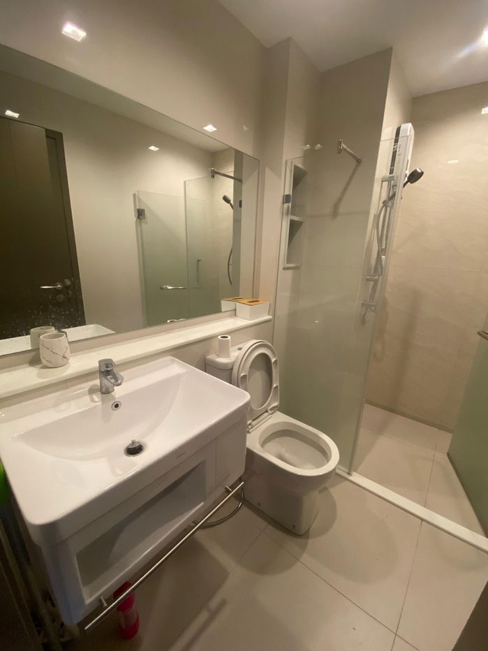 picture Modern Condo in Prime Location | Fully Furnished | BTS & Malls in Walking Distance - 7/8