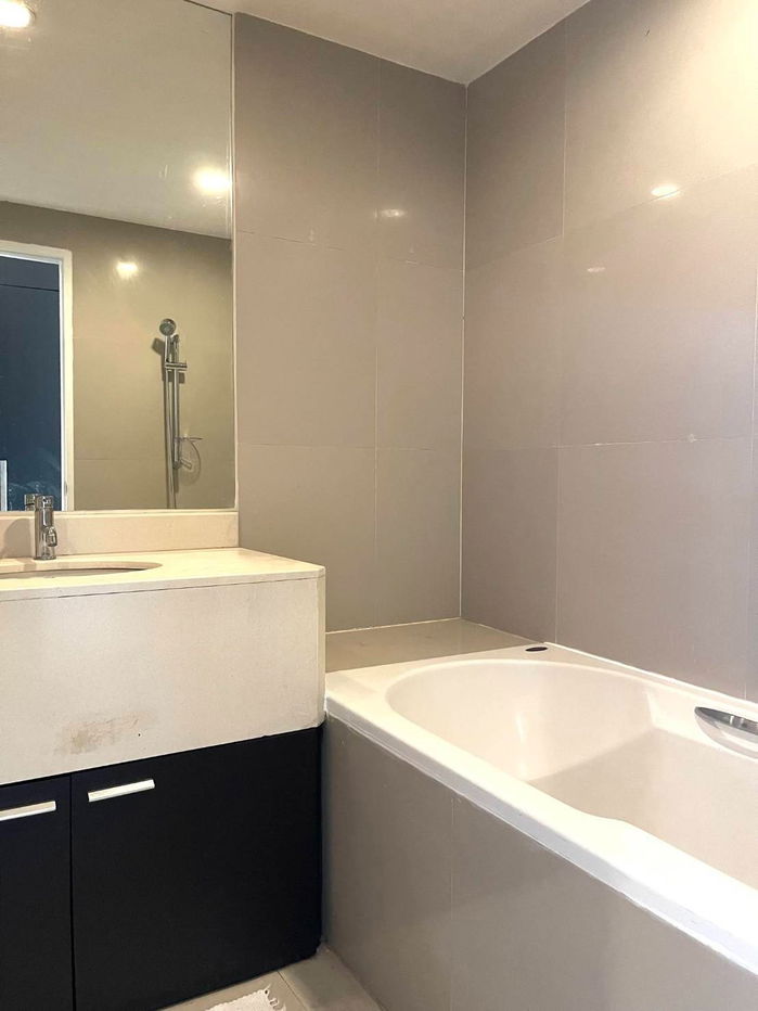 รูป The Trendy Condominium (เดอะ เทรนดี้ คอนโดมิเนียม)  ขนาด 73 ตร ม 1ห้องนอน 1 ห้องน้ำ ชั้น 9-15  อ่างอาบน้ำ - รูปที่ 11/25