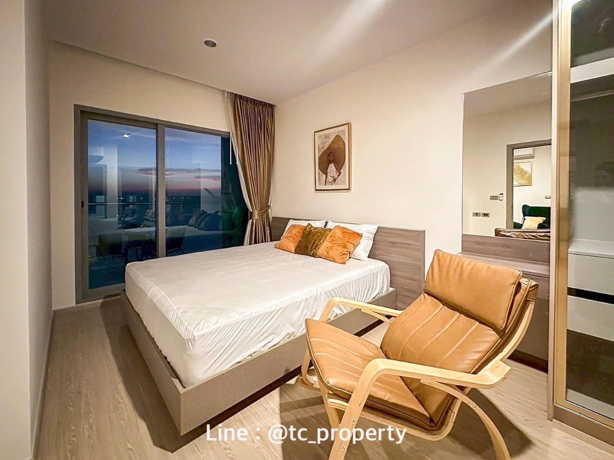 picture For Rent : The symphony 2 bedroom Seaview  - 8/18