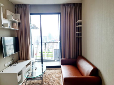 Quinn Ratchada 17, fully furnished, free internet, 1 bedroom, 35 sq m., 16,000 baht