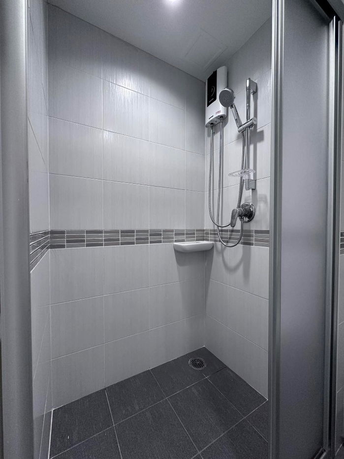 picture For rent urgently 
Lumpini Place Srinakarin-Huamark Station
**Ready to move in**  - 5/13