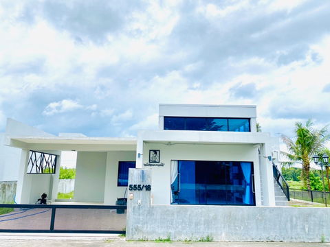 House for rent, Nong Pla Lai Reservoir, Plak Daeng