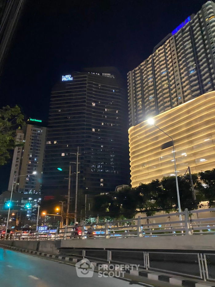 picture 1-BR Condo at Ideo Mobi Asoke near MRT Phetchaburi (ID 697588) - 6/11