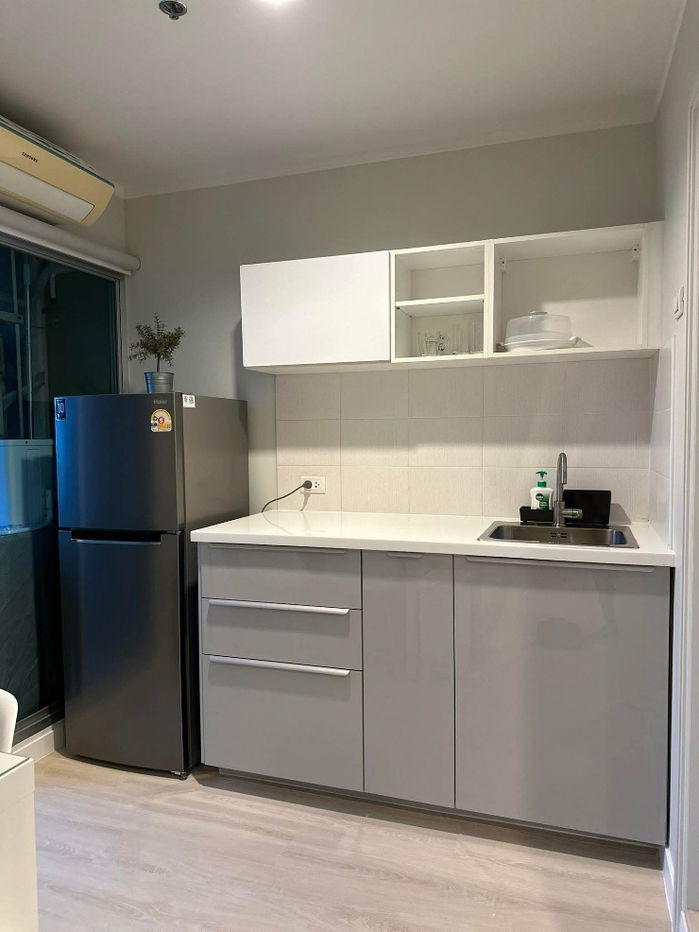 picture For rent urgently 
Lumpini Place Srinakarin-Huamark Station
**Ready to move in**  - 10/13