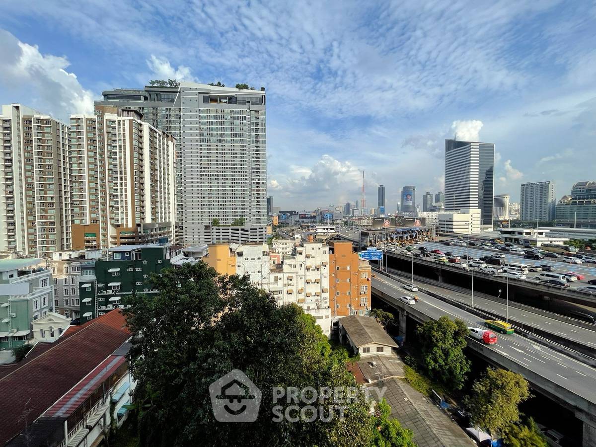 รูป คอนโด 1-ห้องนอน ที่ ริทึ่ม อโศก 2 ใกล้ MRT พระราม 9 (ID 2216842) - รูปที่ 2/13