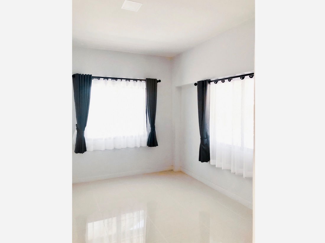 รูป Call : 095-155-6591 หมู่บ้านศรีราชาทาวเวอร์ 2 ถนนเก้ากิโล บ้านแฝด 36 ตารางวา 2 นอน รีโนเวทใหม่ทั้งหลัง โดยวิศวกรมืออาชีพ ใช้วัสดุอย่างดี เกรดพรีเมี่ยม - รูปที่ 10/13
