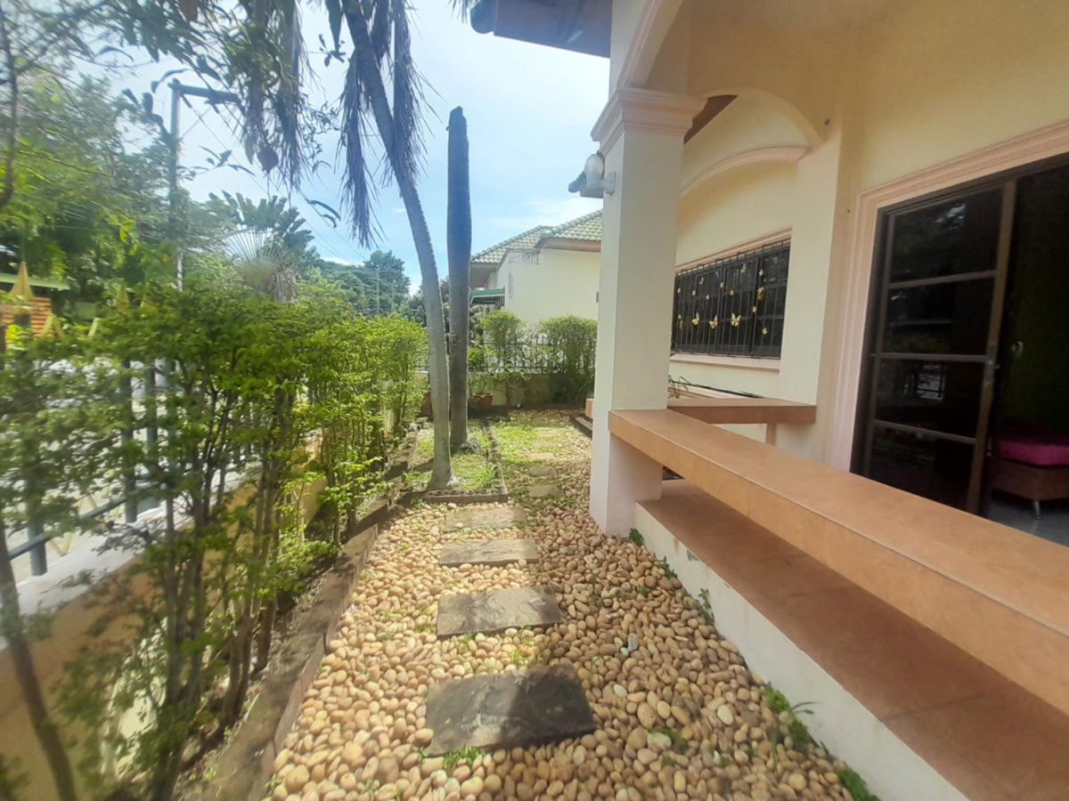 picture Selling Pornthep garden ville  3.99 million - 13/16