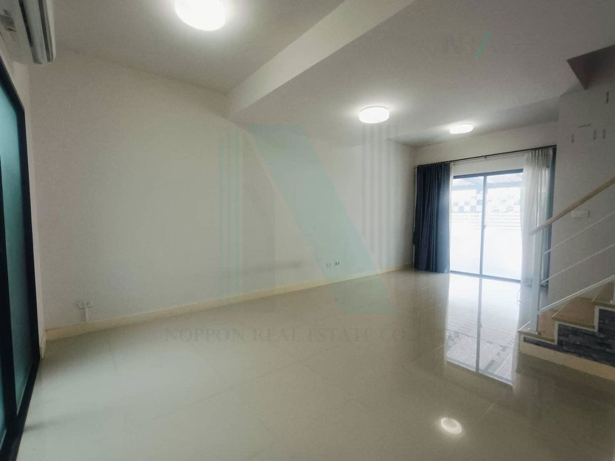 picture 🚩 For Sell Town house THE CONNECT ONNUT-WONGWAEN 2-story 3 bedroom 2 bathroom - 2/8