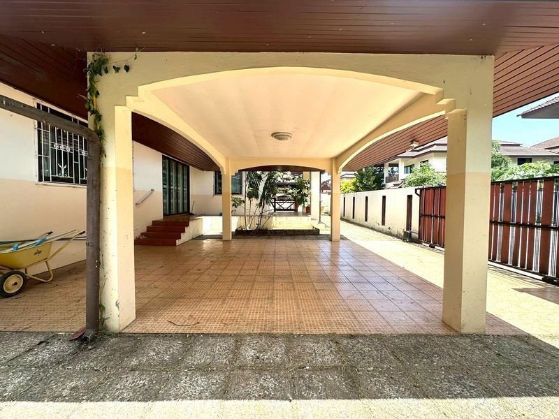 picture Selling house 3.99 million Pattaya - Baan Ampher - 6/13